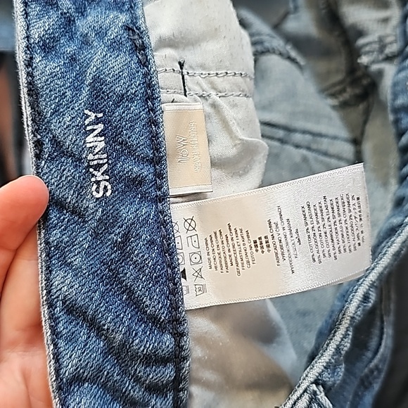 Michael Kors SkinnyBlue Jeans With Sequins Detailing in Women's Size 16W EUC - Picture 9 of 9